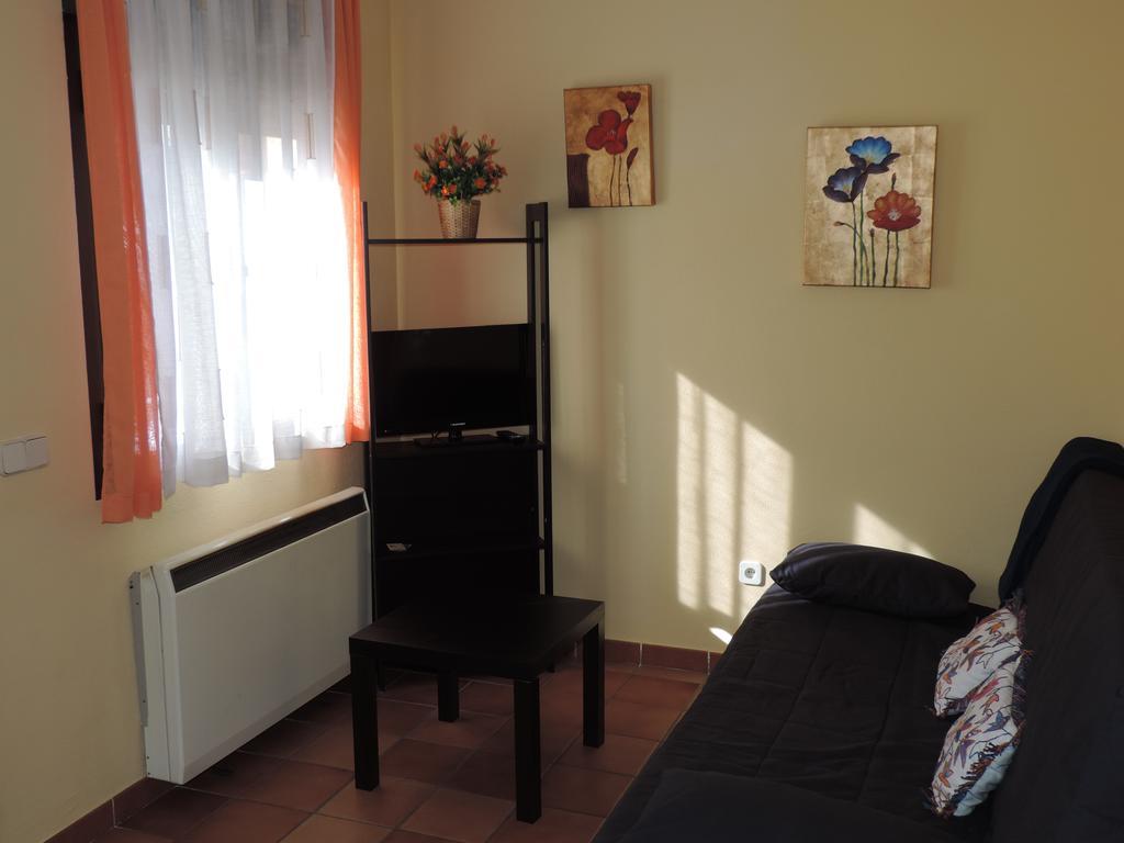 Las Casitas De La Poza Guest House Gargantilla del Lozoya Bilik gambar