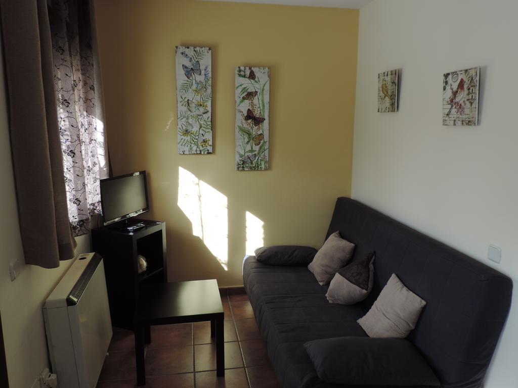 Las Casitas De La Poza Guest House Gargantilla del Lozoya Bilik gambar